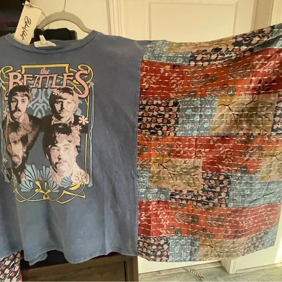 The Beatles Graphic Long Sleeve oversized fit Shirt - Picture 2 of 4